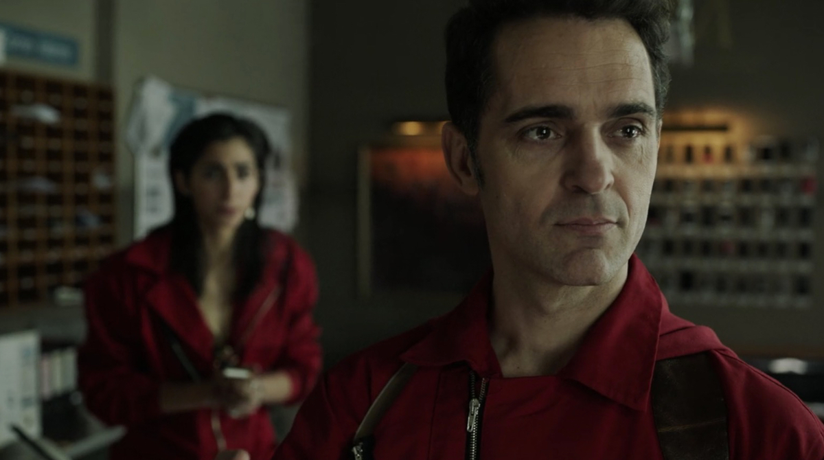 Classify the cast of La casa de papel