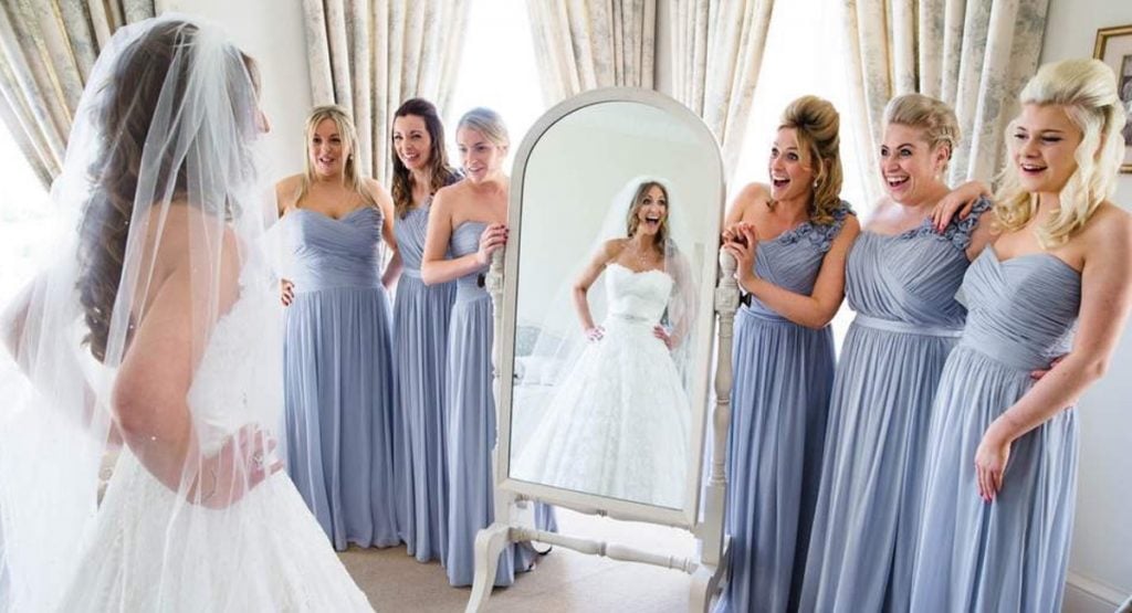 Mujer admitió que engordó a sus damas de honor para que nadie se viera más  bella que ella en su boda | Upsocl